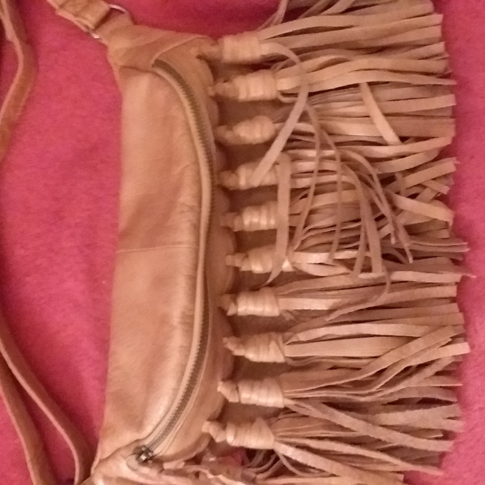 Day & mood leather sling bag